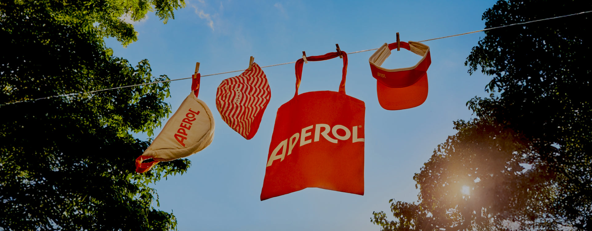 Acquista bicchieri e articoli di merchandising Aperol Spritz Acquista bicchieri e articoli di merchandising Aperol Spritz